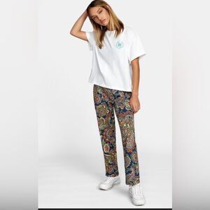RVCA women's stretch chino pants in a multicolored paisley print Size 27 EUC